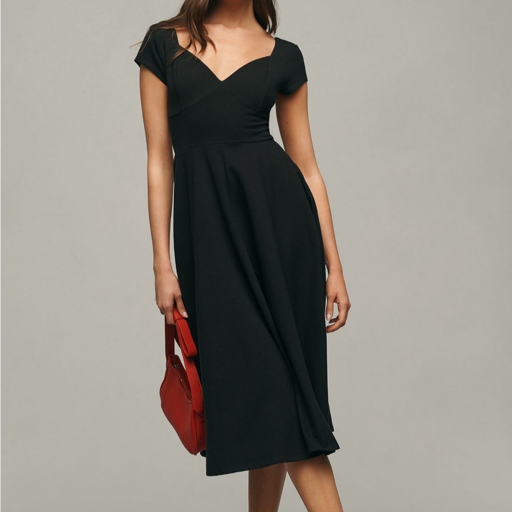 Reformation Brynn v-neck dress size M